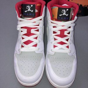 LIKE NEW Air Jordan 1 Bugs Bunny Mid Hare